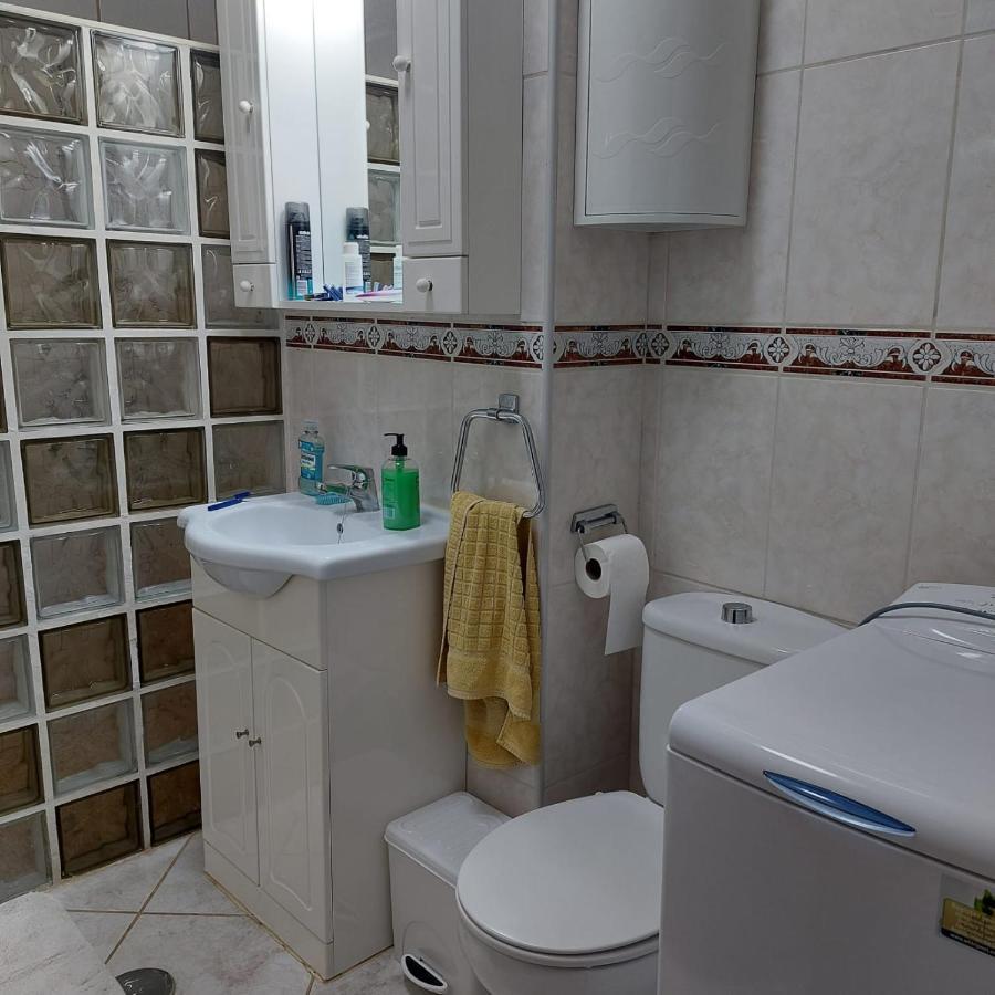 Victoria Court 2, Los Cristianos Guincho  Экстерьер фото