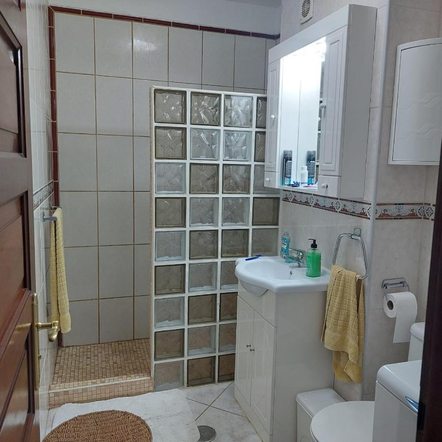 Victoria Court 2, Los Cristianos Guincho  Экстерьер фото