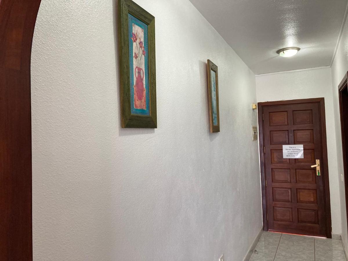 Victoria Court 2, Los Cristianos Guincho  Экстерьер фото