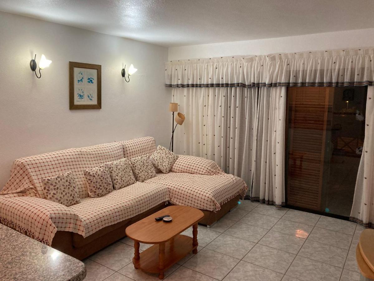 Victoria Court 2, Los Cristianos Guincho  Экстерьер фото