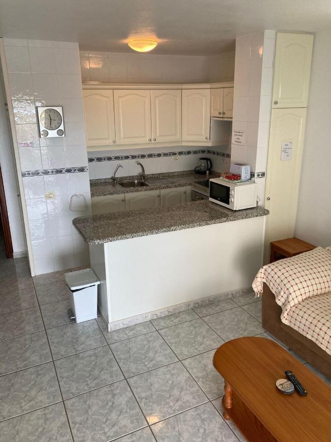 Victoria Court 2, Los Cristianos Guincho  Экстерьер фото