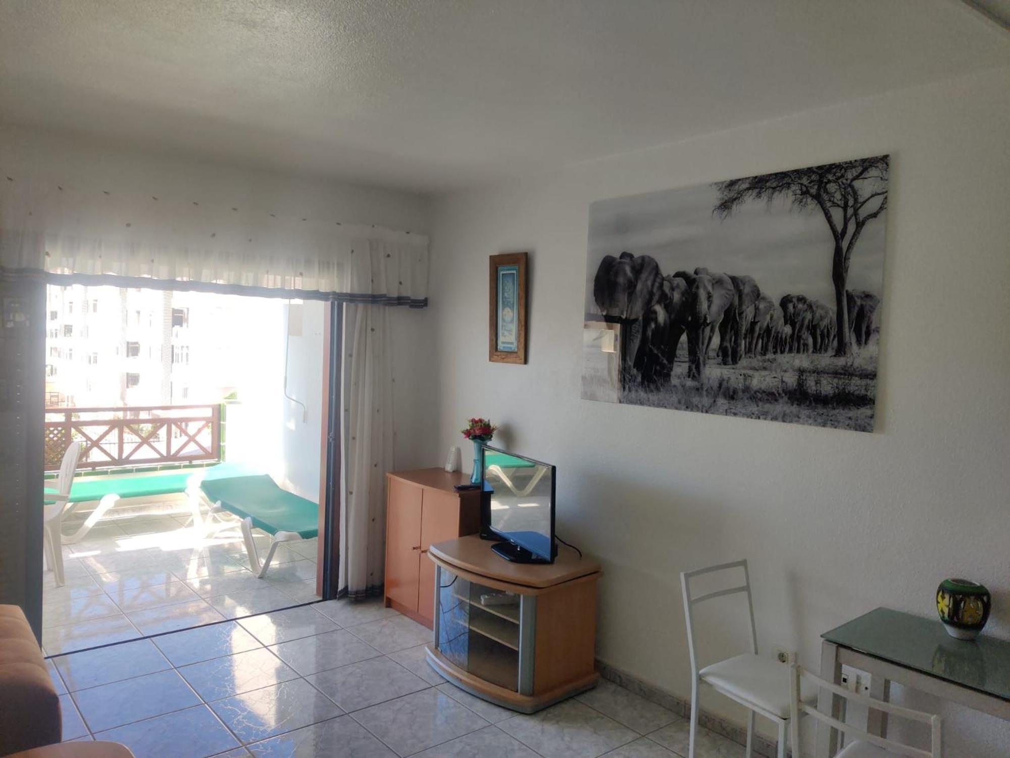 Victoria Court 2, Los Cristianos Guincho  Экстерьер фото